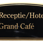 Emaille-hotel-bord-Hoxton-receptie-grand-cafe-Willems-Classics-emaille
